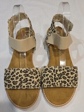 BOBS Size W10 Desert Kiss Tiger's Eye Sandals Canvas Leopard Memory Foam